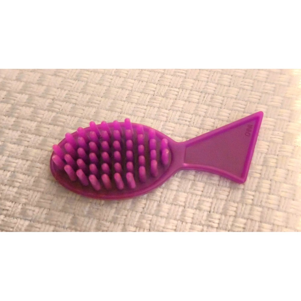 Bratz Fish Shaped Detangling Hair Brush Magenta Purple Soft Bristles Accessory
